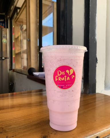Combo 1. Licuado Chico más Bísquet