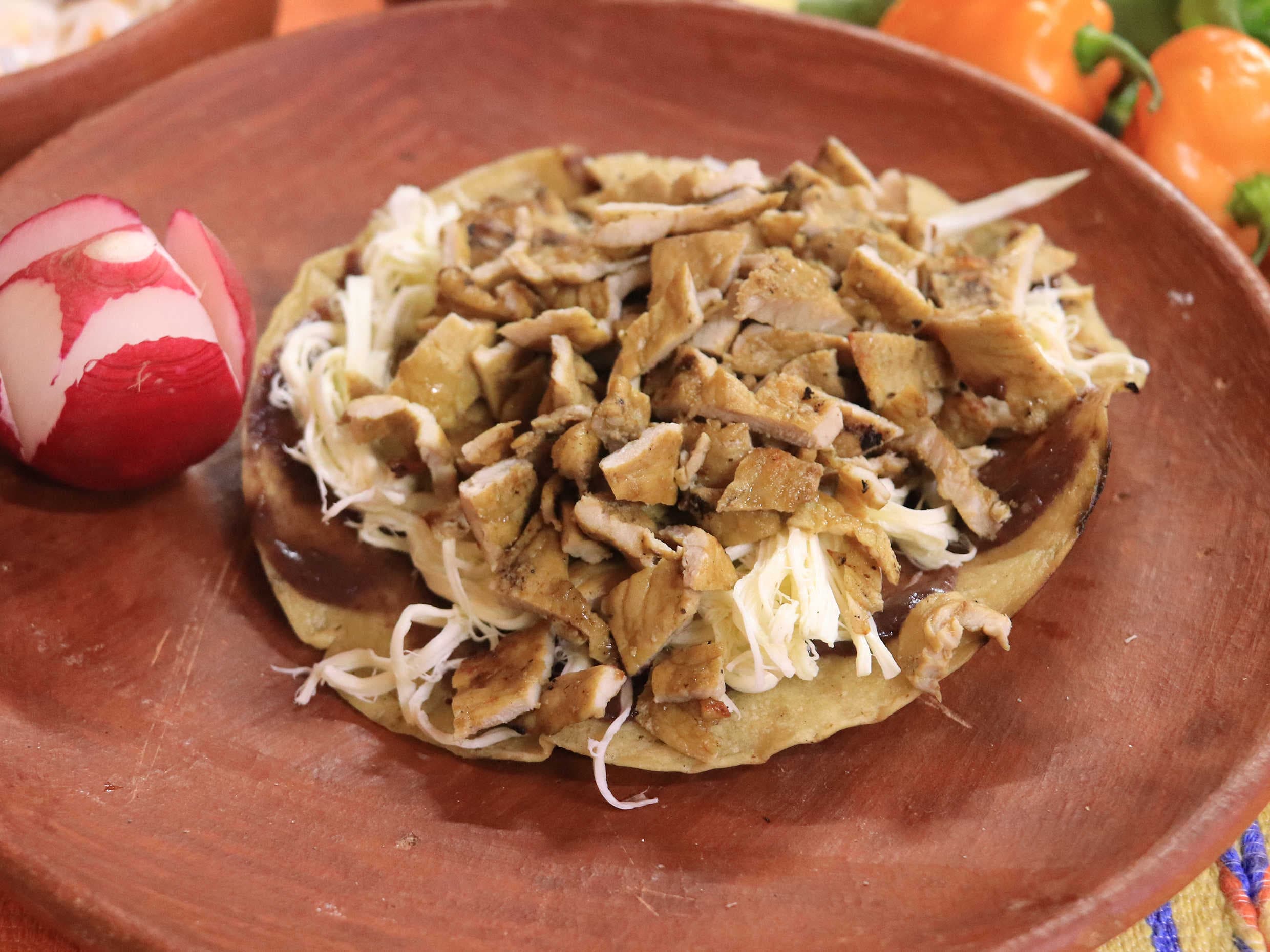 Tostada de Falda Marinada