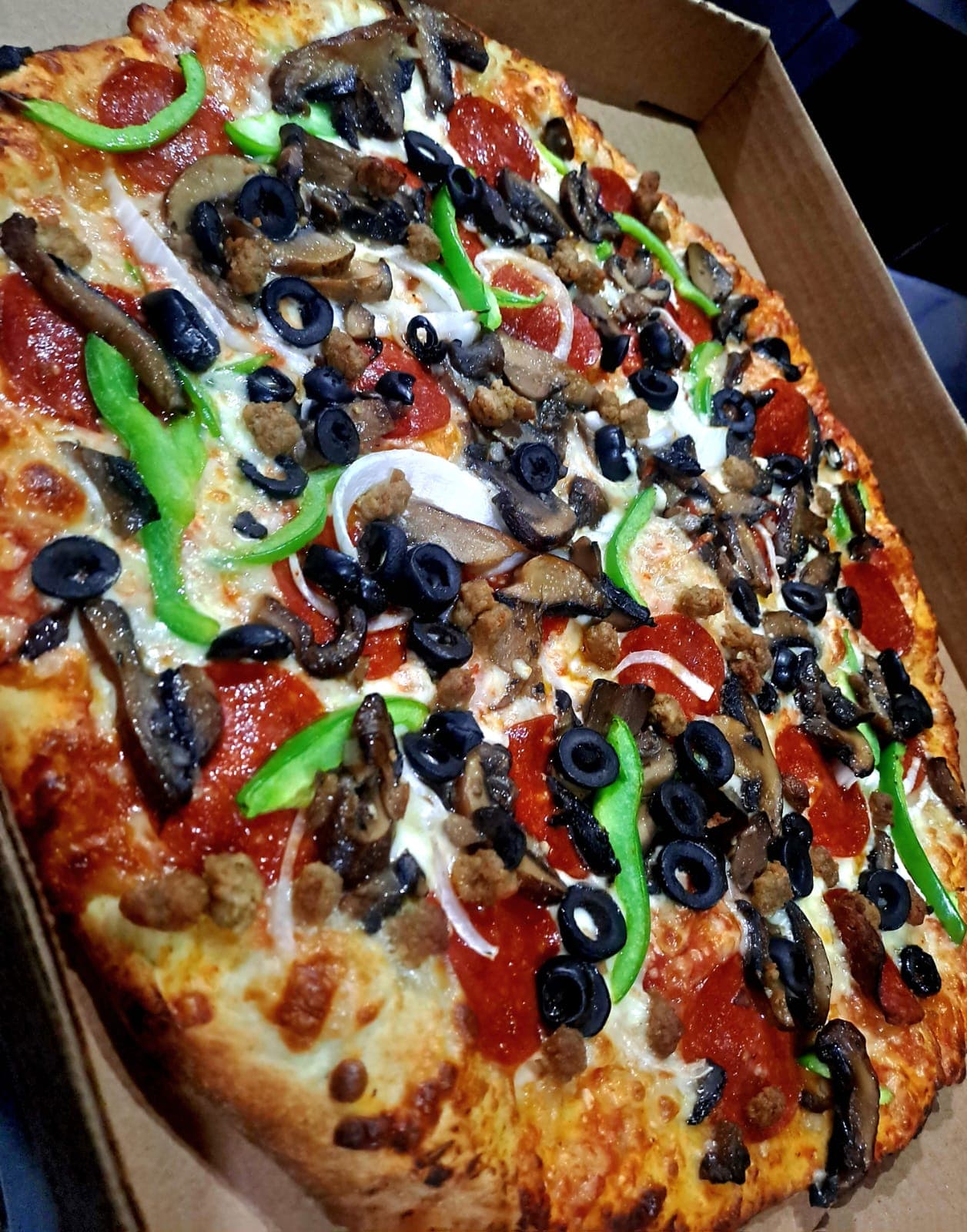Pizza Suprema-Italiana Grande