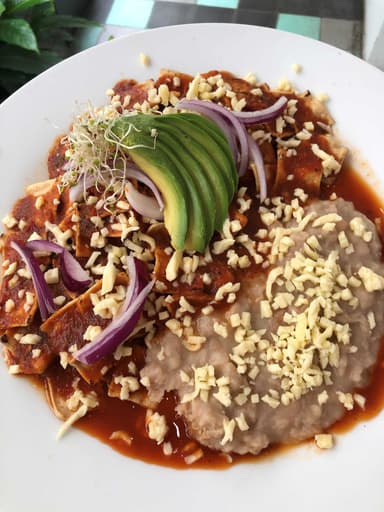 Combo - Chilaquiles + Café Americano