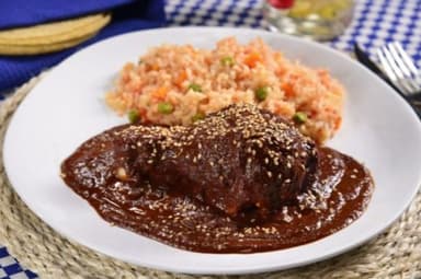 Mole Rojo Casero de Pollo
