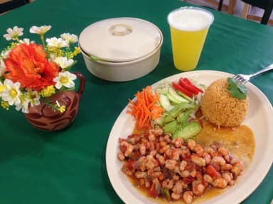 Camarones Rancheros + Agua de Sabor