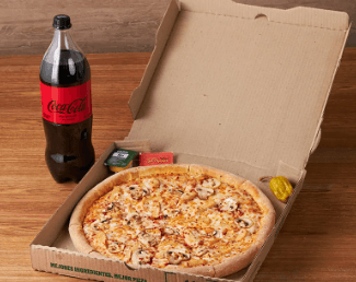 Mitad Hawaiana Mitad Pollo Champiñones + Coca Cola
