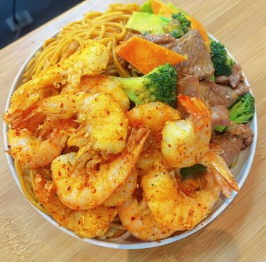 2 Guisos + Camaron + Arroz o Pasta