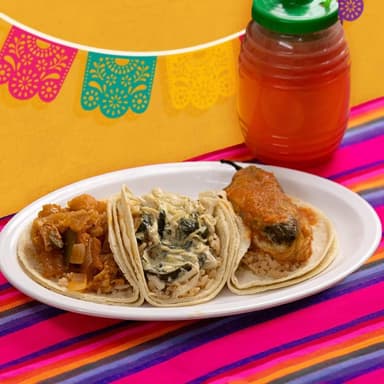 3 Tacos de Maíz de Guisado