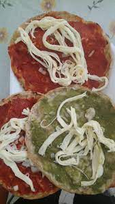 Picadita con quesillo