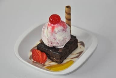 Brownie con Helado