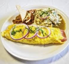 Omelet Heavy con Chilaquiles