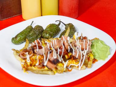 Salchipapas Especial
