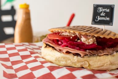 Torta Tradicional de Jamón
