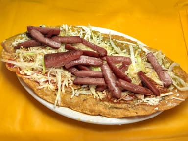 Huarache de salchicha + Huarache de Huevo