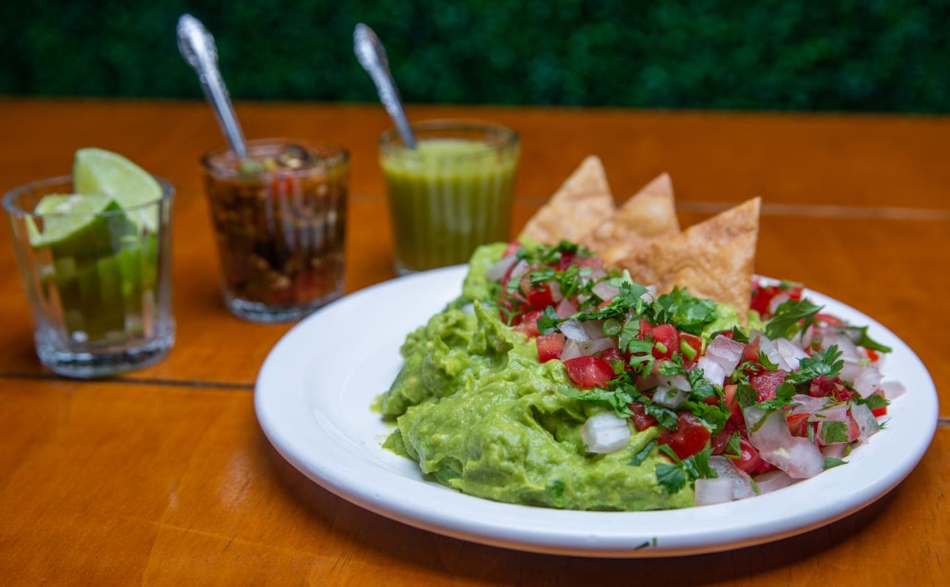 Guacamole con pico de gallo