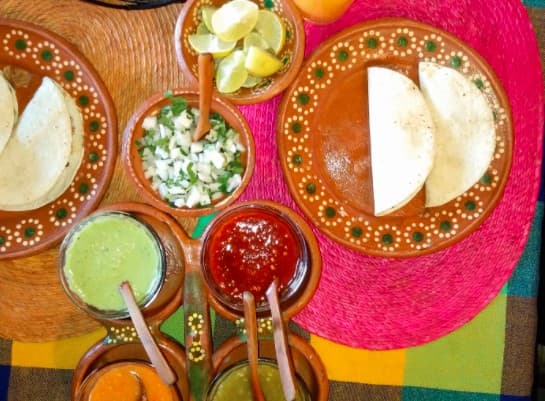 2 Tacos Birria + 2 Tacos Carnitas + Agua 500ml
