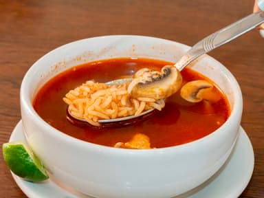 Caldo de hongo con arroz