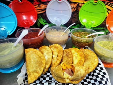 Empanadas de Ojaldre Hawaiana