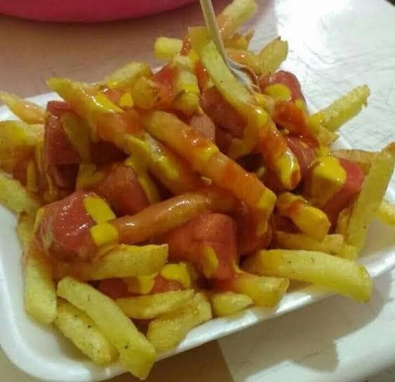 SALCHIPULPOS CON PAPAS A LA FRANCESA