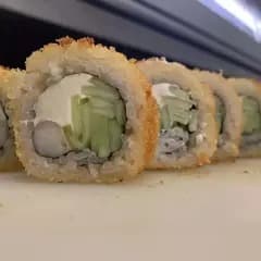 Sushi Empanizado de Camarón