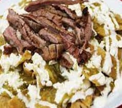 Chilaquiles con Bistec de Res