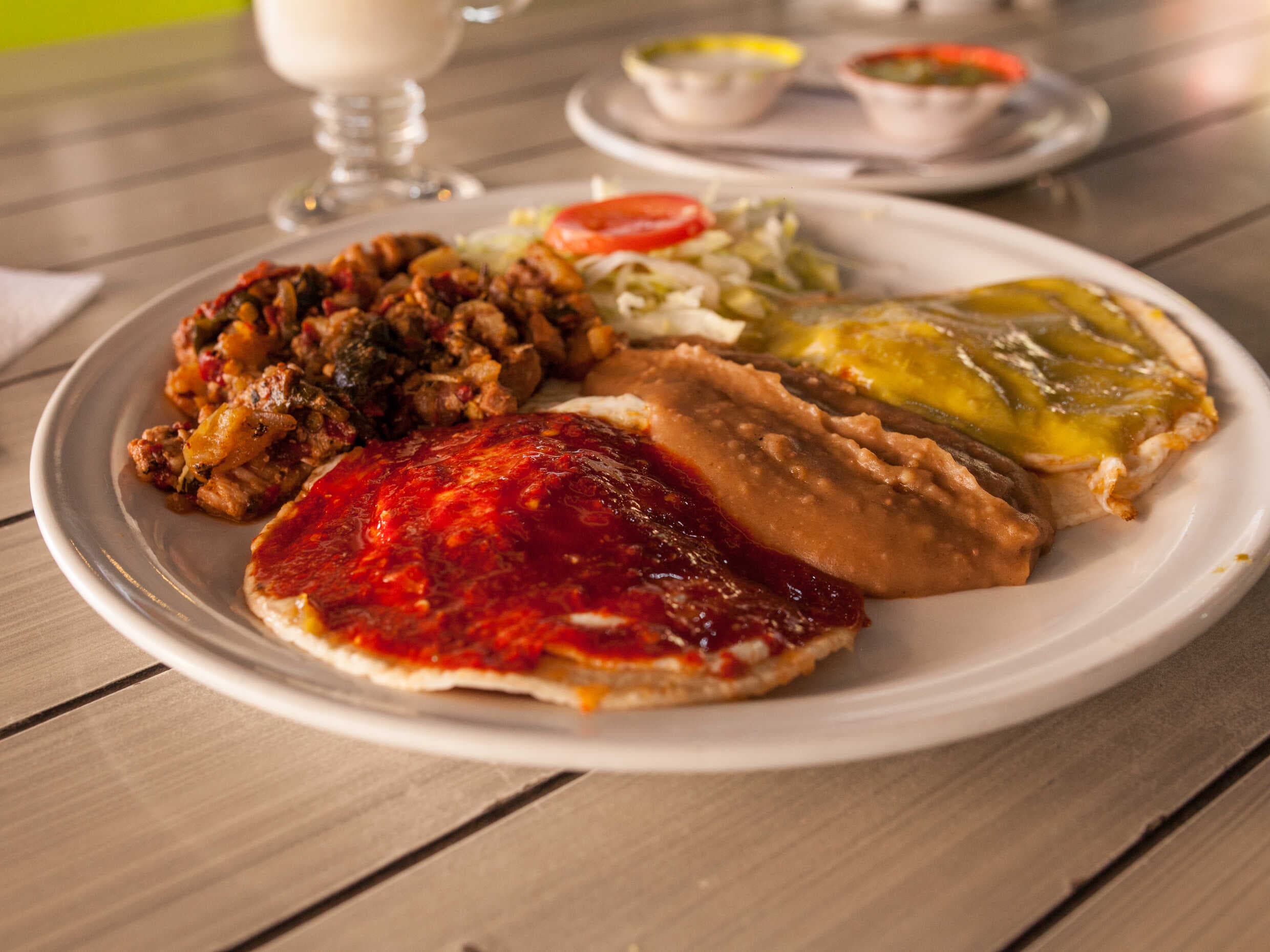 Huevos Divorciados