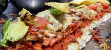 Gringa Gigante + Torta al Pastor
