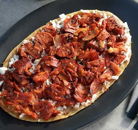 Huarache de Carne al Pastor