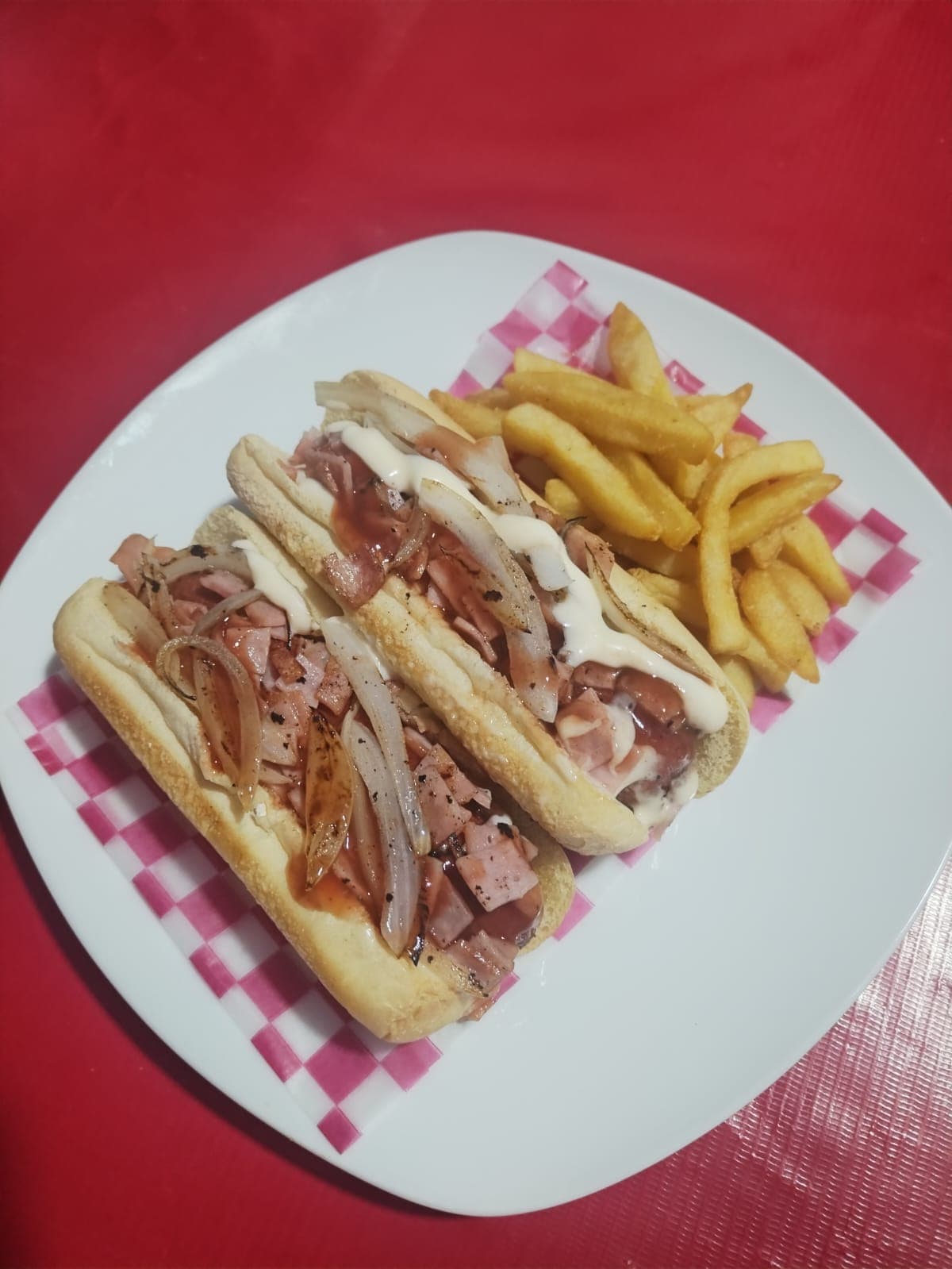 Promo: 2 Hotdogs con Papas