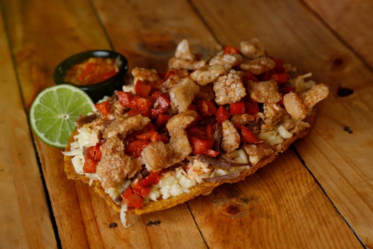 Tostada con Costilla