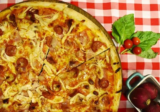 Pizza Especial 4 Carnes