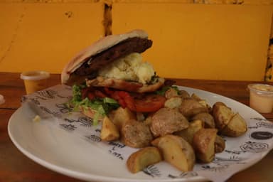Hamburguesa Mixta de Pollo y Carne