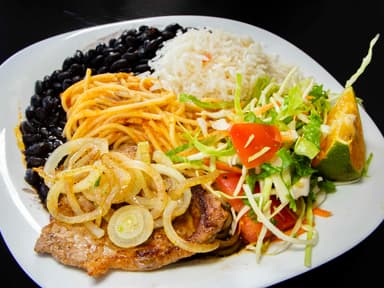 Casado con Filet de Pollo + Refresco
