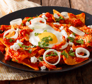 Chilaquiles Rojos con Huevo