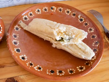 Tamal de Epazote con Queso