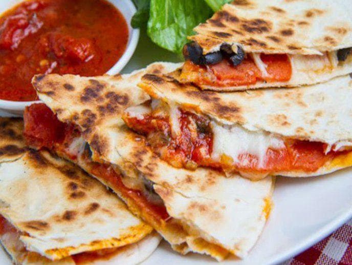 Quesadilla Salchicha