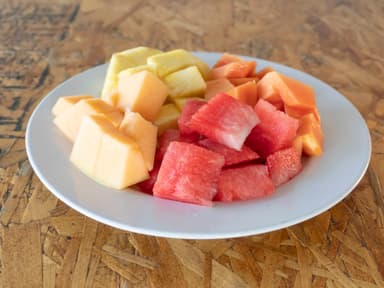 Plato de fruta de temporada