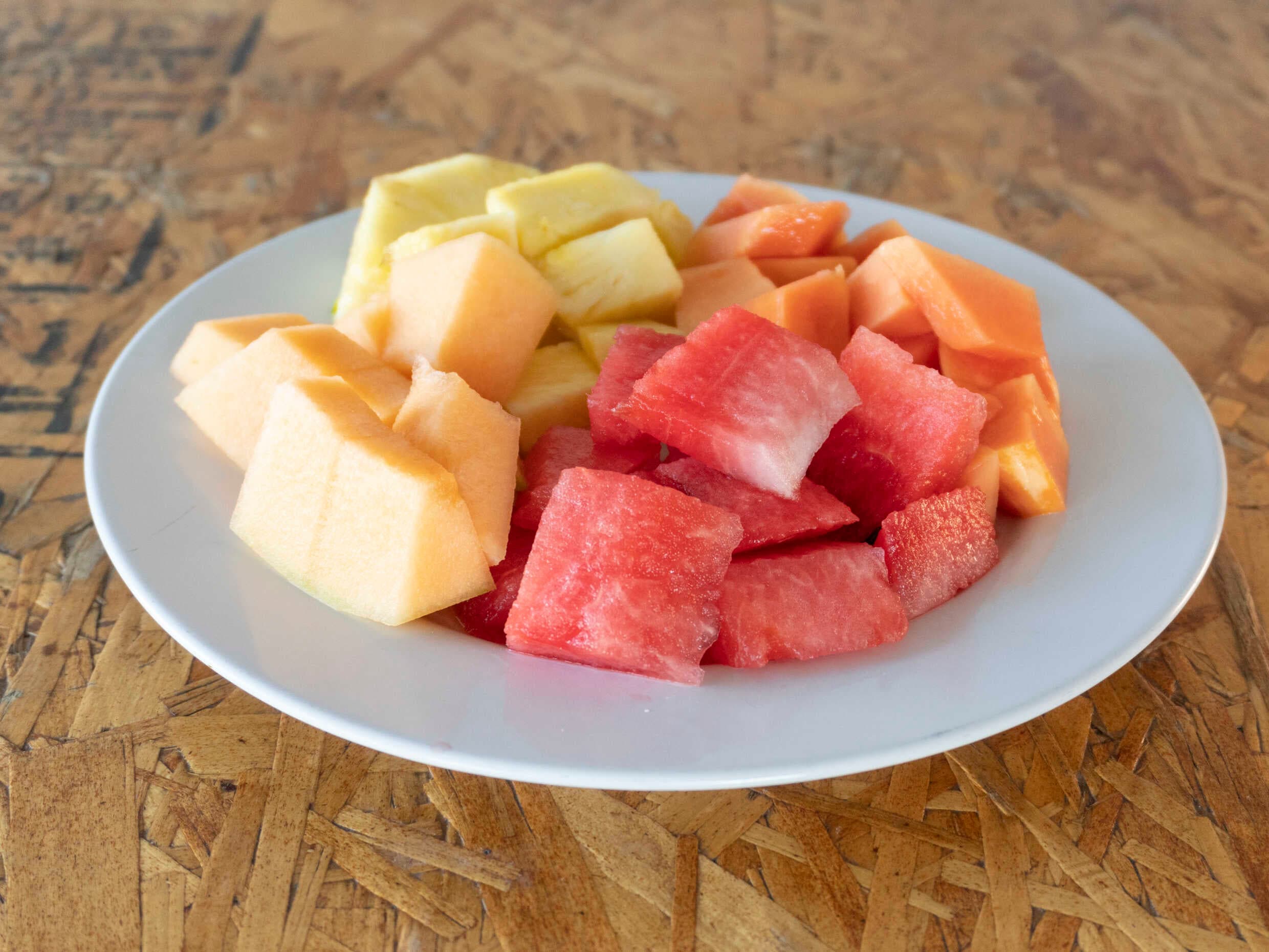 Plato de fruta de temporada