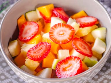 Overnight Oats + Ensalada de Frutas