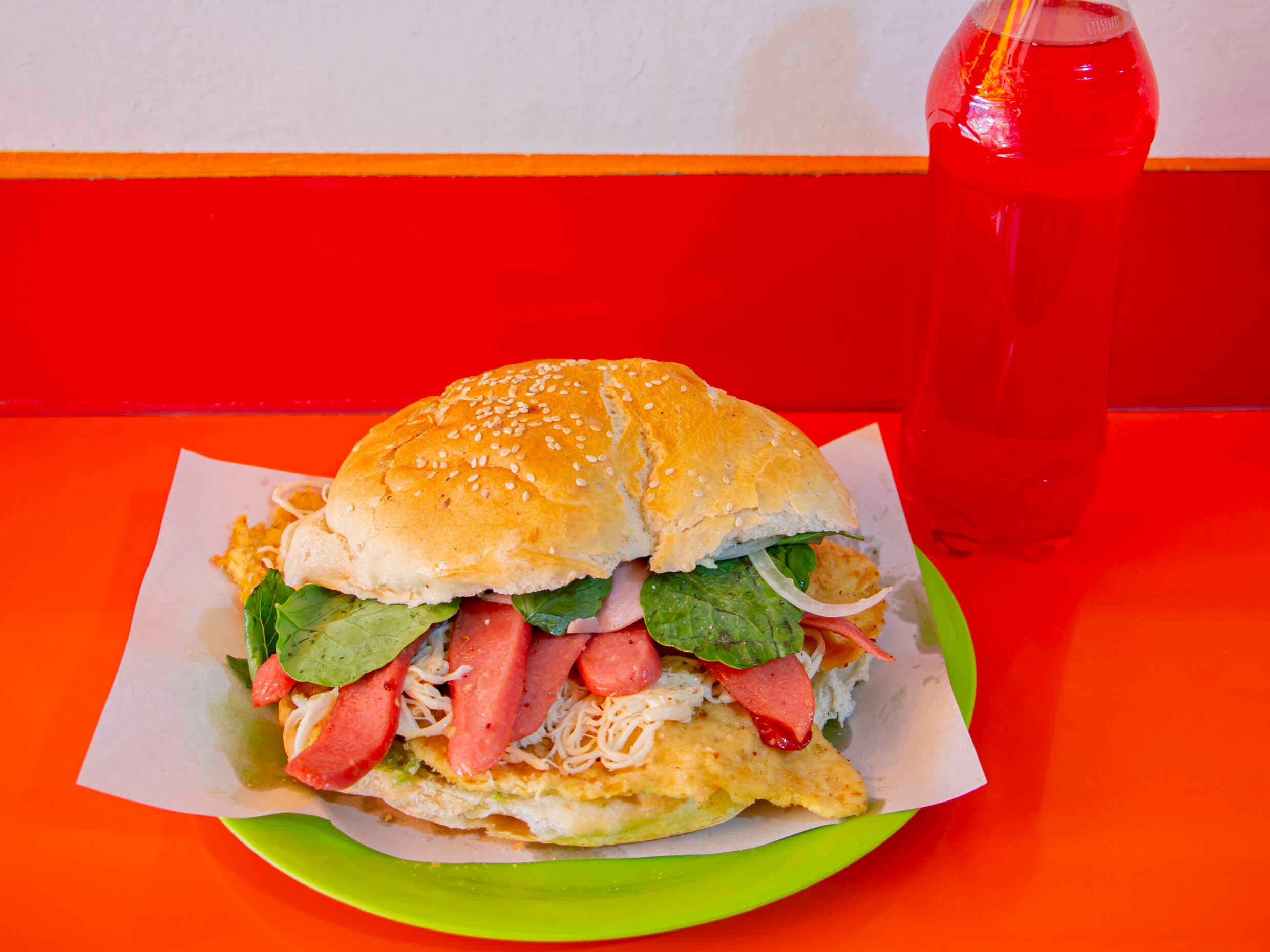 CEMITA COMBINADA + AGUA DE FRUTA