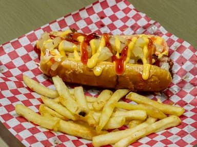 Hot Dog hawaiano con papas Copiar