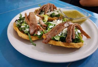 Sopesitos con Fajitas de Carne Asada