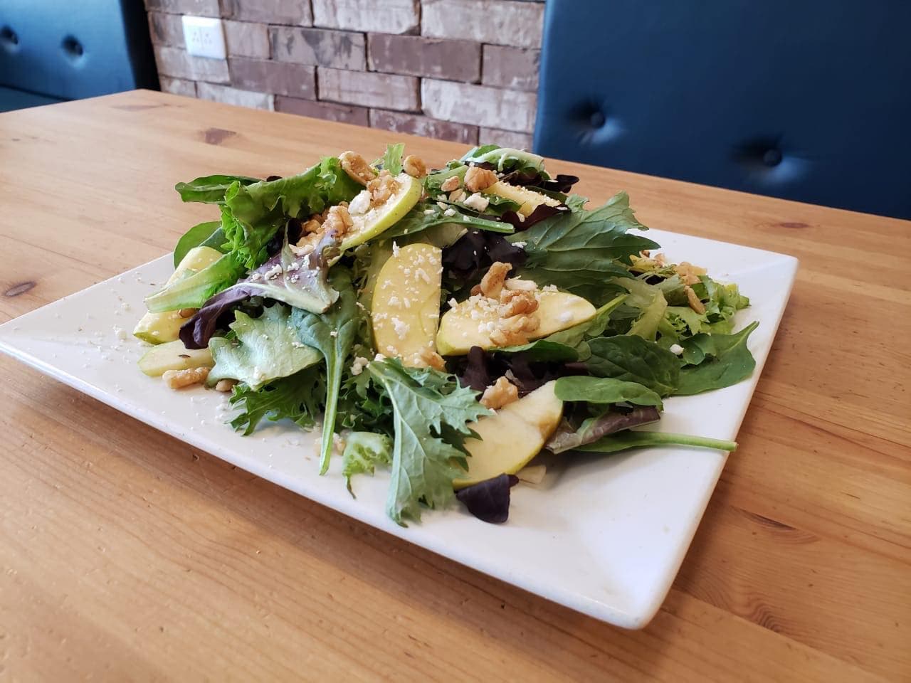 ENSALADA DE MANZANA CON POLLO