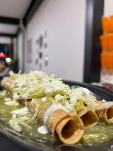 Flauta con chile