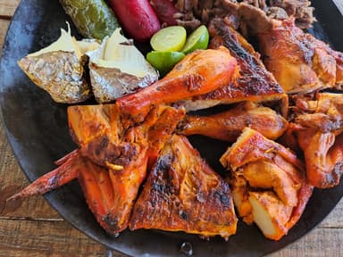 Medio Pollo + 2 Salchichones