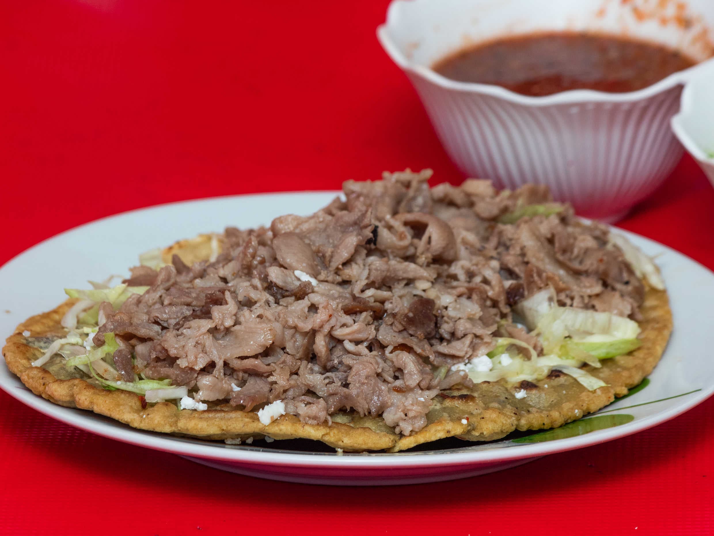 Huarache de bistec