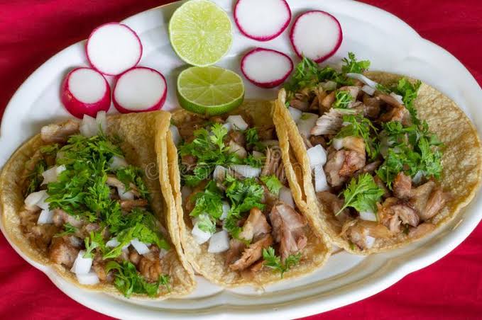 Orden de 4 tacos de Carnitas C/Queso