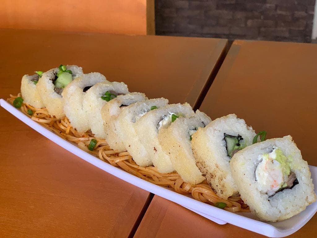 Yakisoba Roll