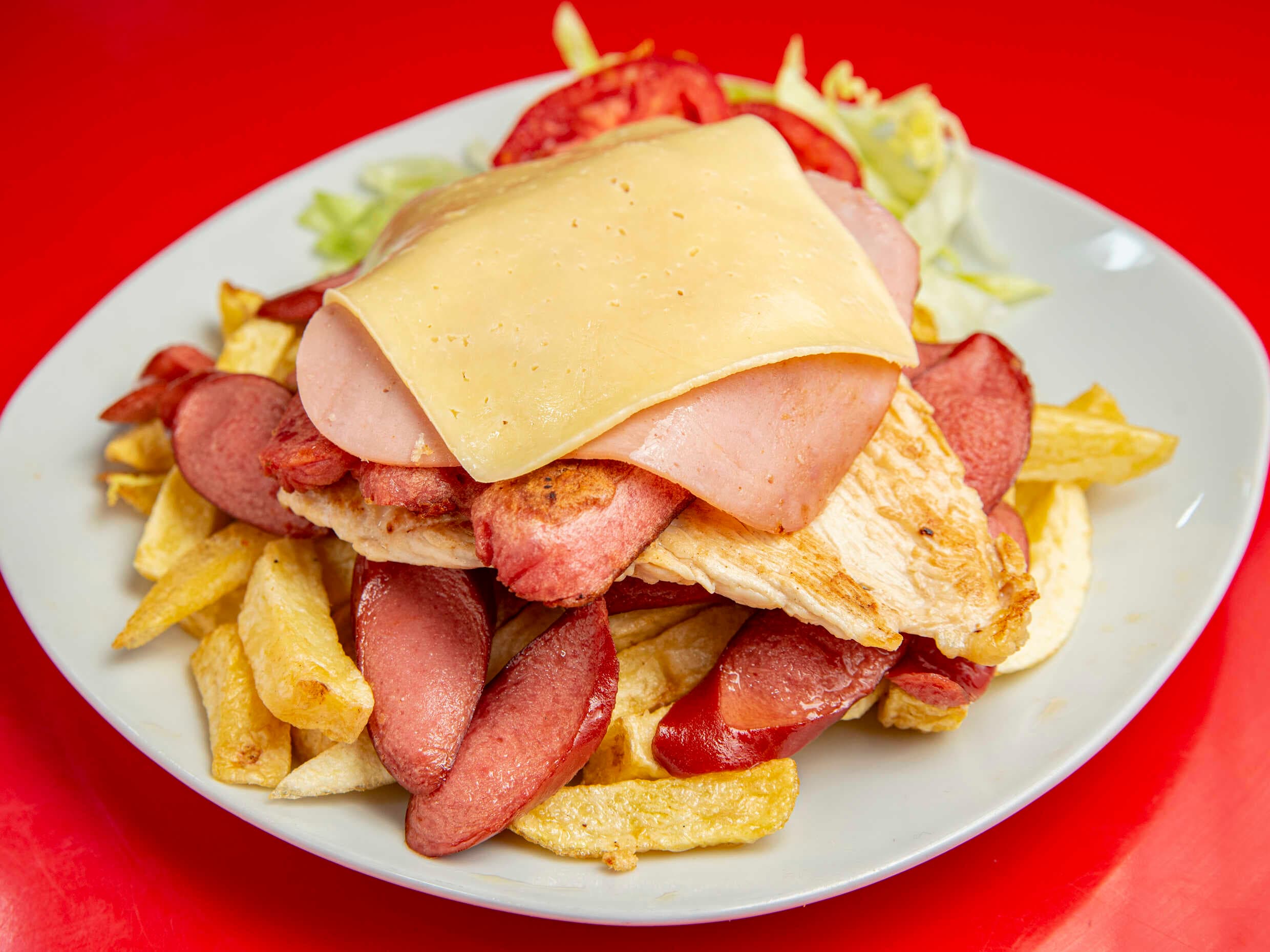 Salchipapa Especial