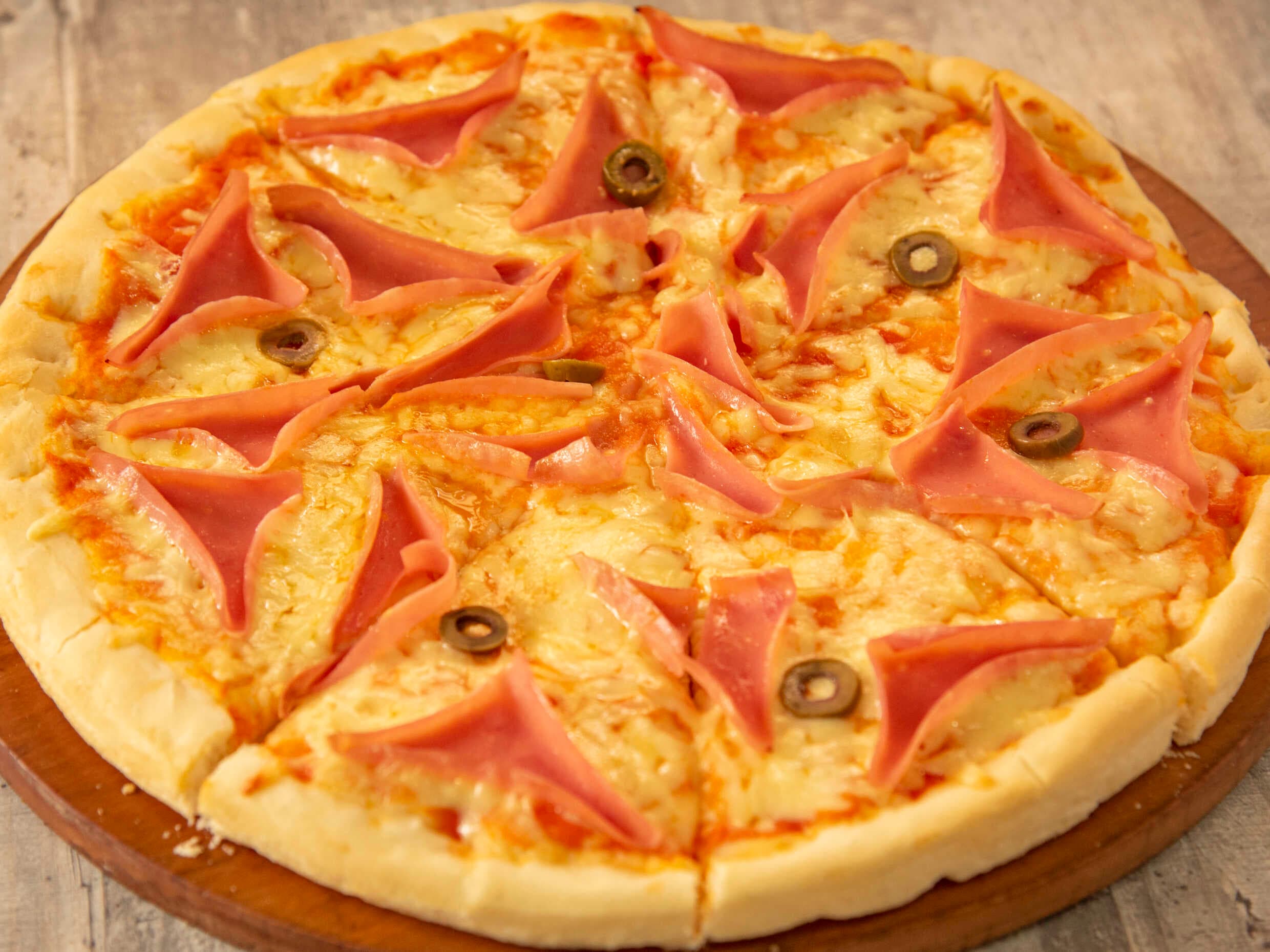 Pizza Americana Grande