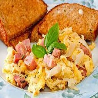 Huevos Revueltos con Jamón