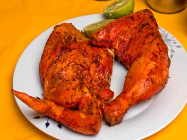 1/2 Medio Pollo Asado al Carbón