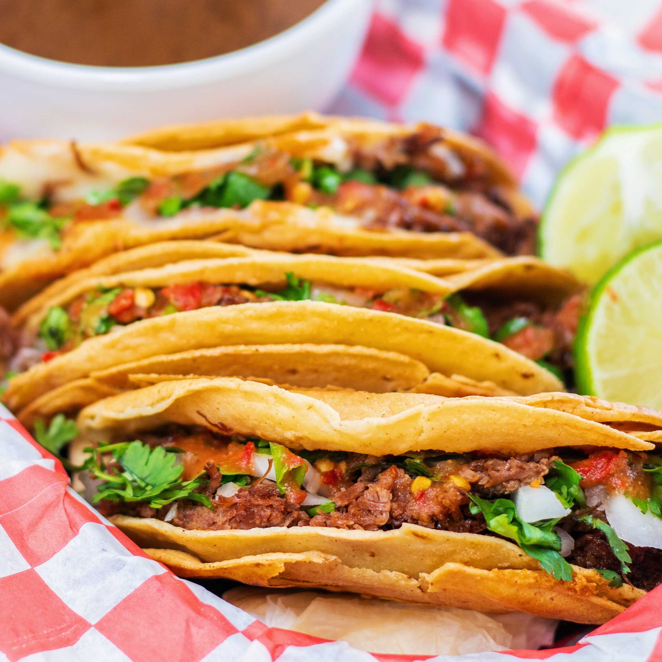 Orden de 3 Tacos de Birria